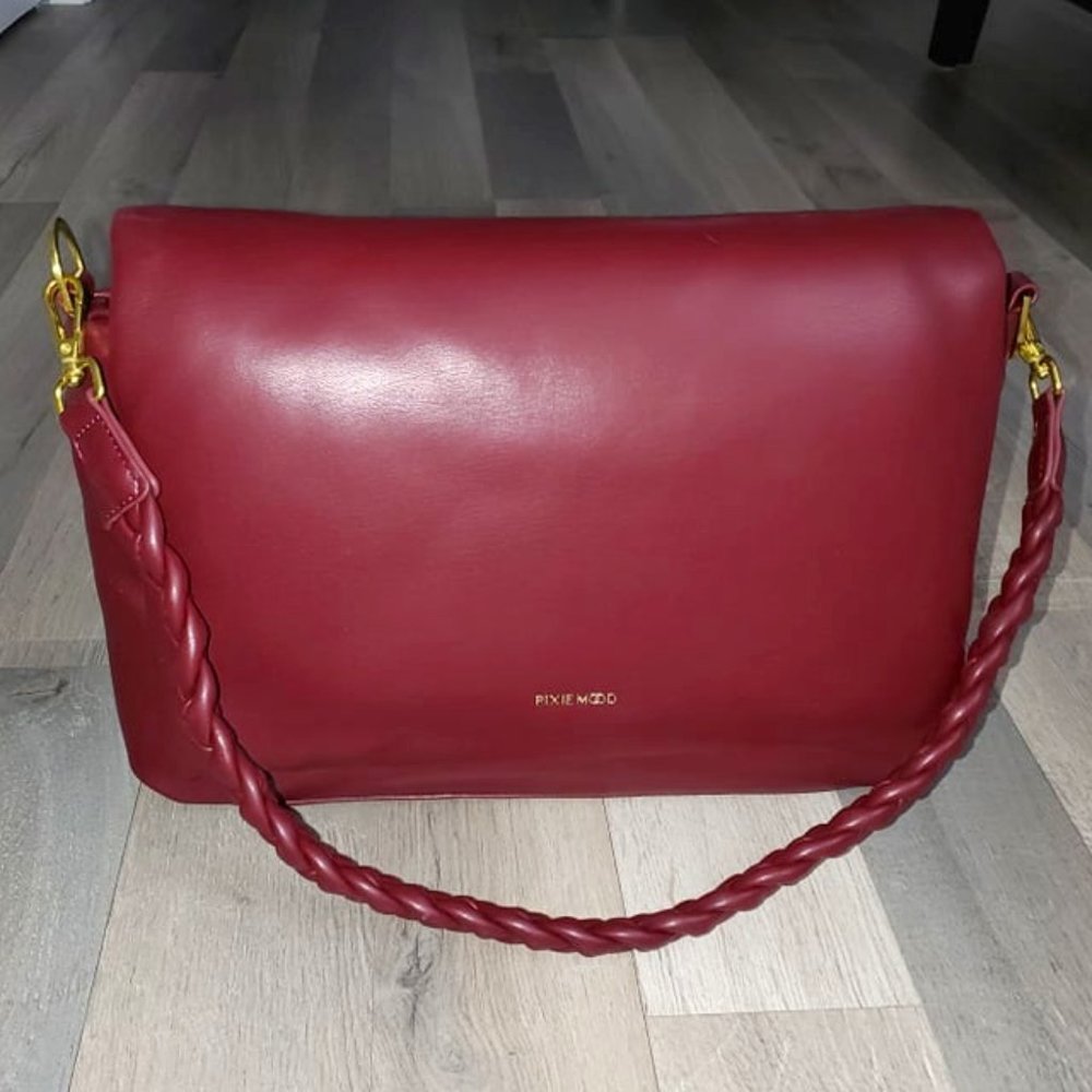 Brand New Pixie Mood Burgundy Bubbly Shoulder Bag. Made of Vegan leather.